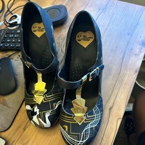 Hot Chocolate Design Flapper Heels